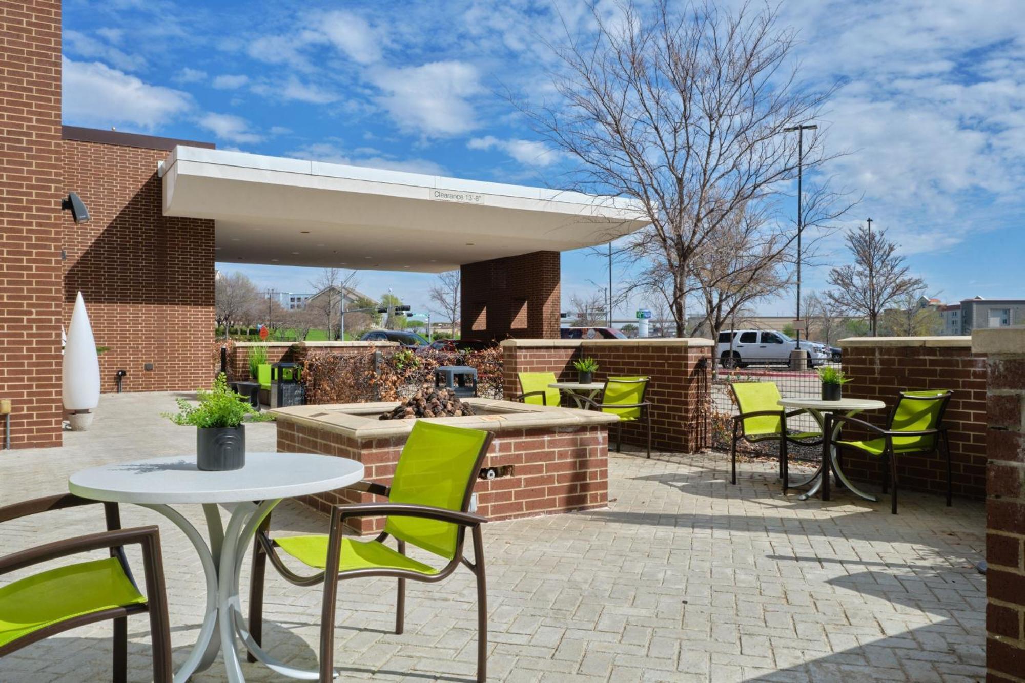 Springhill Suites By Marriott Dallas Льюисвилл Экстерьер фото